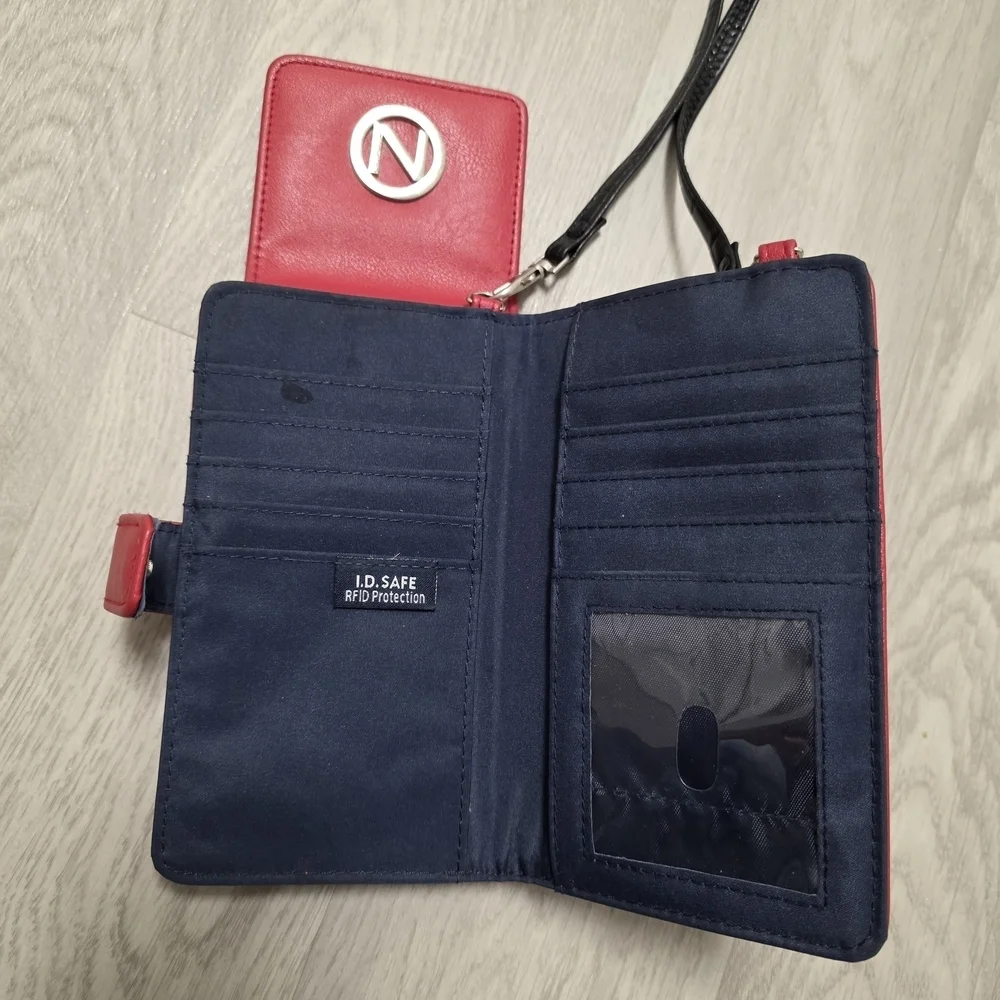 Nautica Red RFID Protected Phone Crossbody Wallet - Like New! ❤️
